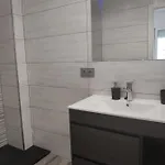 Piso Recien Reformado A Menos De 50m De La Playa *