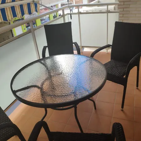 Daire Piso Recien Reformado A Menos De 50m De La Playa Torrevieja