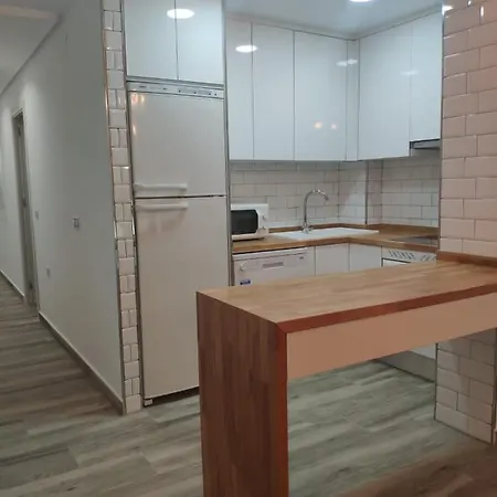 Piso Recien Reformado A Menos De 50m De La Playa