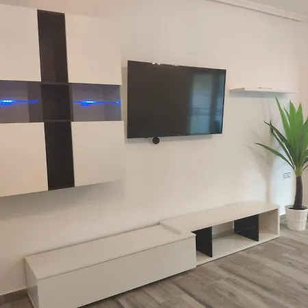 Piso Recien Reformado A Menos De 50m De La Playa Apartment